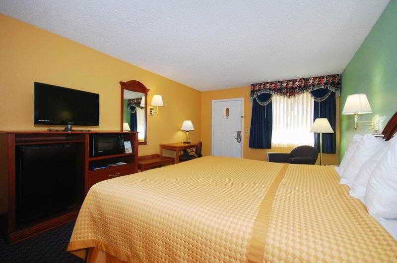 Best Western Executive Inn Grove City Room photo