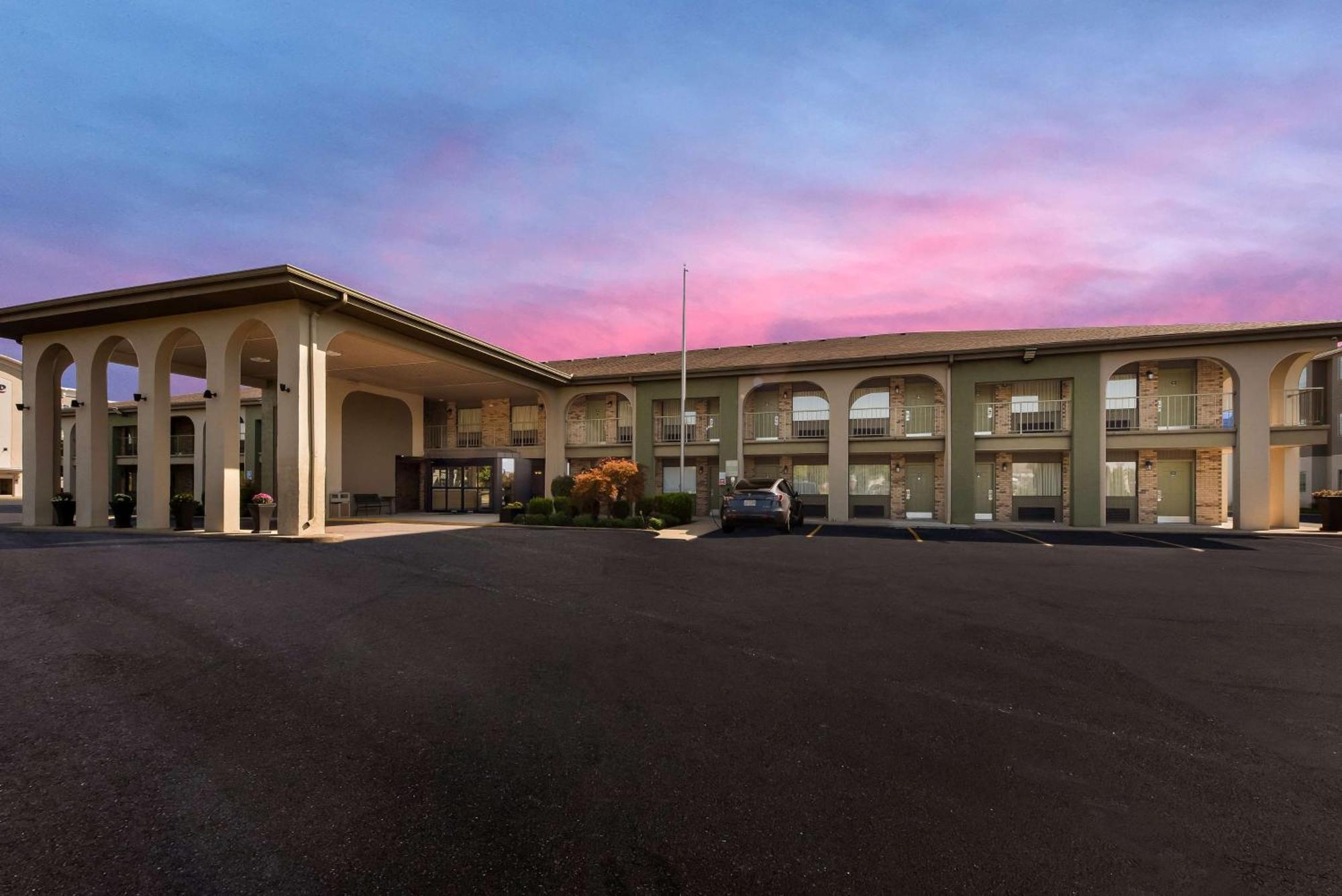 Best Western Executive Inn Grove City Exterior photo